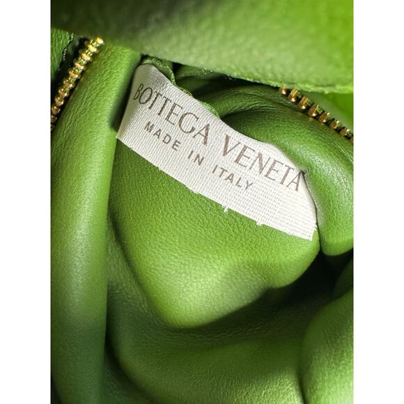 Bottega Veneta NWT Intrecciato Leather Padded Cassette in Avocado - Picture 15 of 16
